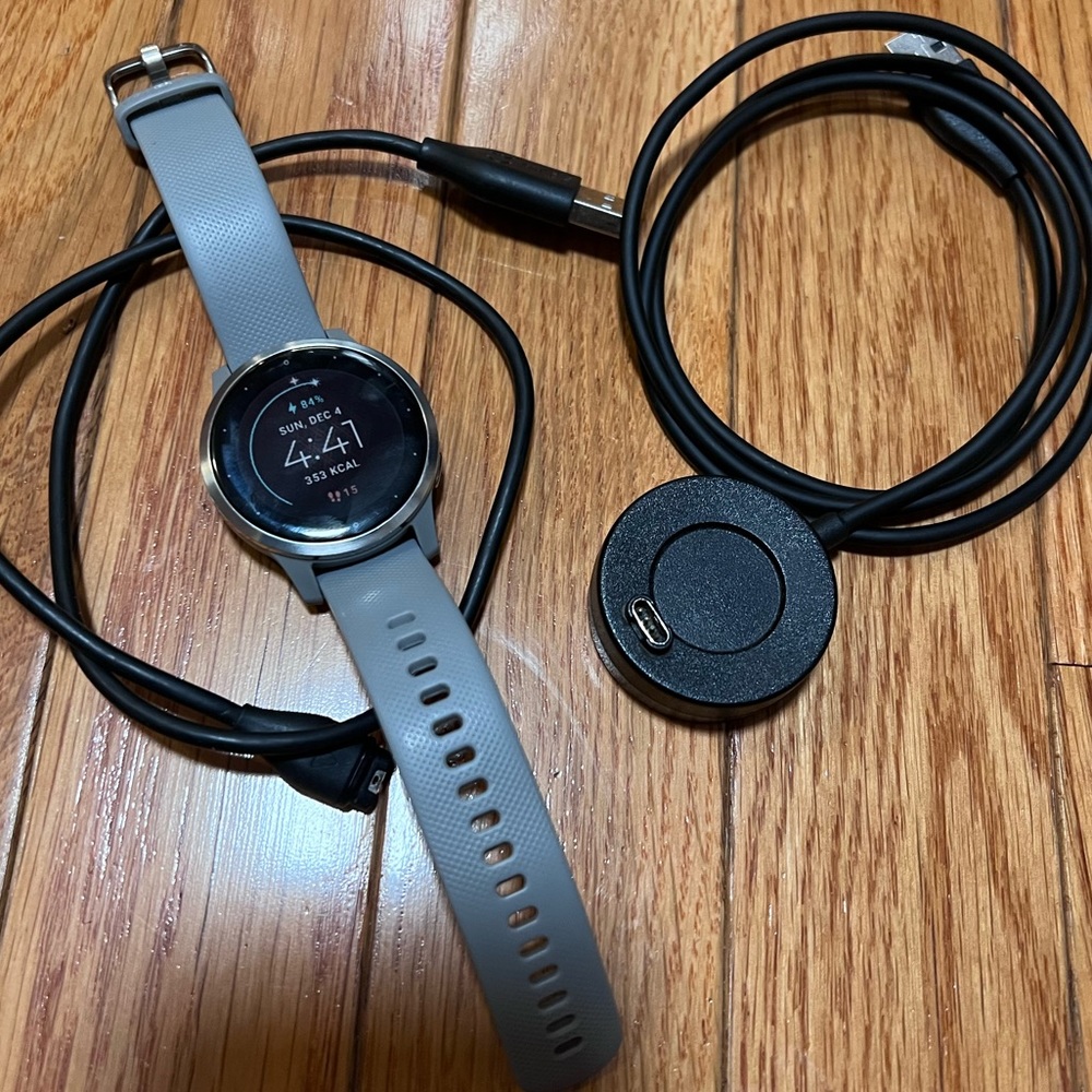 Garmin vivoactive 4S, Smaller-Sized GPS Smartwatch